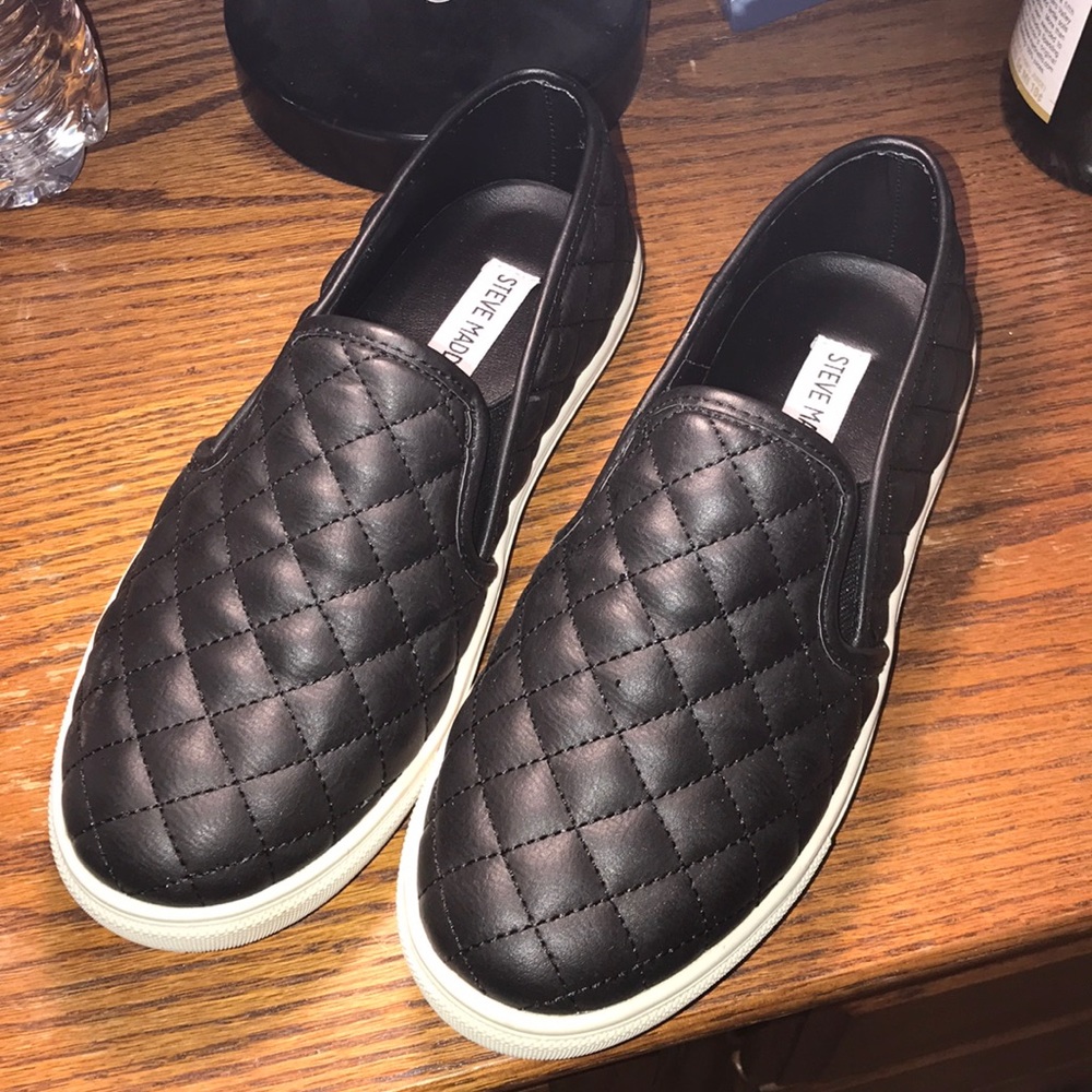 Steve Madden flat slide on size 7.5